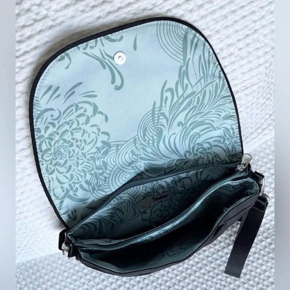 Haiku Bliss crossbody bag - Picture 5 of 9